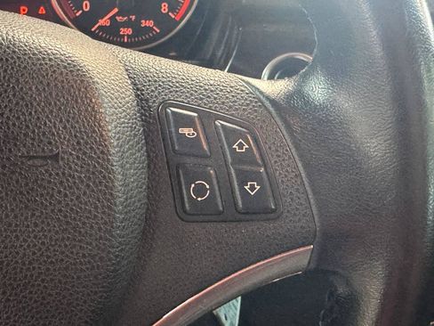 Used 2011 BMW 328i Convertible RWD image 19