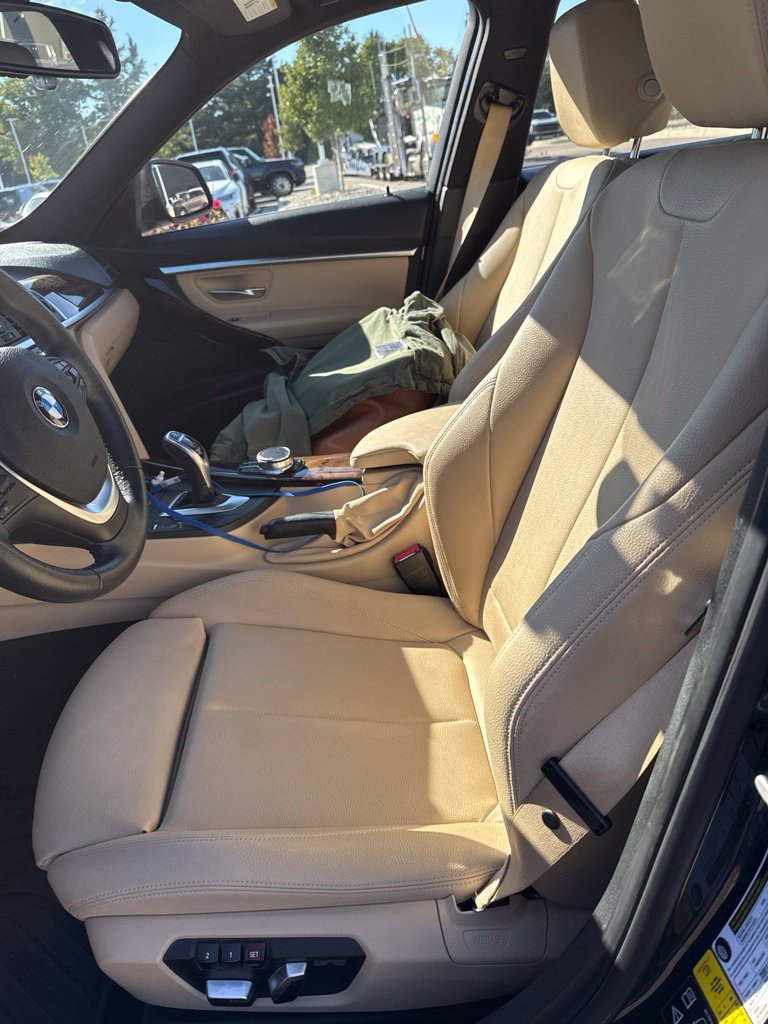 Used 2017 BMW 330i xDrive Sedan AWD/4WD image 4