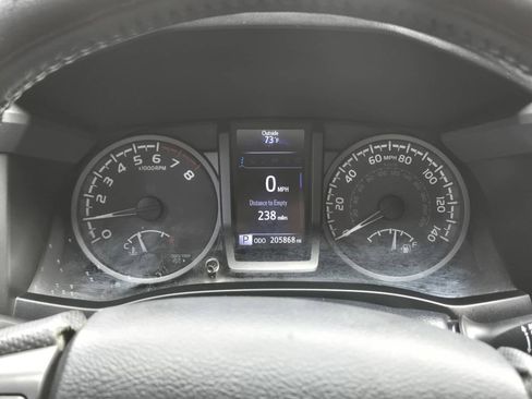Used 2016 Toyota Tacoma TRD Off-Road w/ Towing Package AWD/4WD image 17