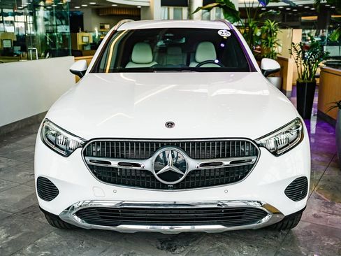 Certified 2025 Mercedes-Benz GLC 350e GLC 350e image 6