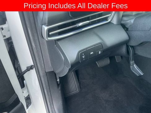 Used 2023 Hyundai Elantra Limited FWD image 11