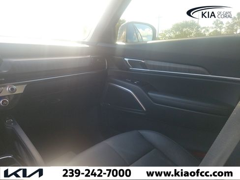 Used 2025 Kia Telluride EX FWD image 18