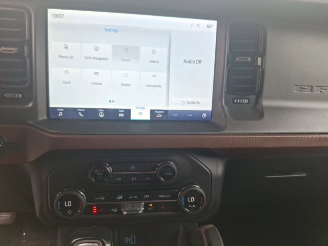 Certified 2024 Ford Bronco Outer Banks AWD/4WD image 9
