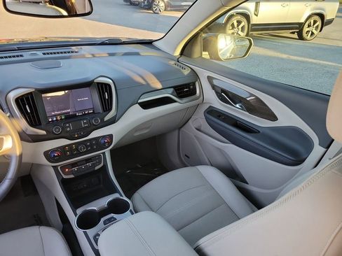 Used 2022 GMC Terrain Denali w/ Denali Premium Package image 3