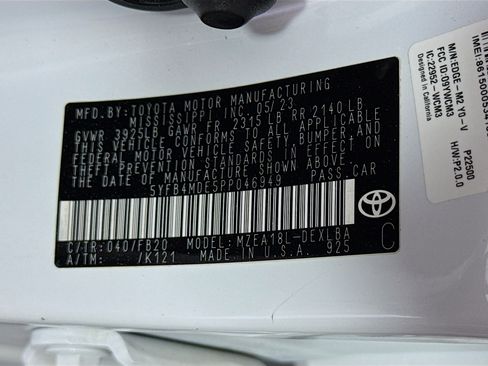 Used 2023 Toyota Corolla LE w/ Carpet Mat Package (TMS) FWD image 39