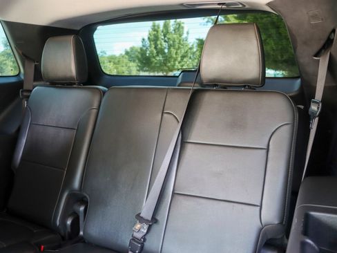 Used 2020 Chevrolet Traverse RS w/ LPO, Floor Liner Package FWD image 18
