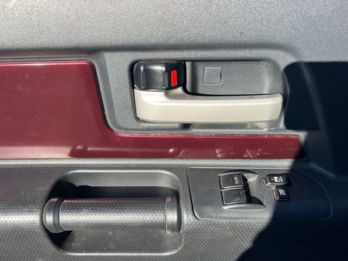 Used 2007 Toyota FJ Cruiser 4WD image 8