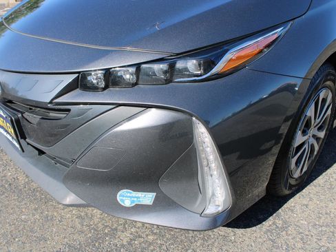 Used 2021 Toyota Prius Prime LE FWD image 10