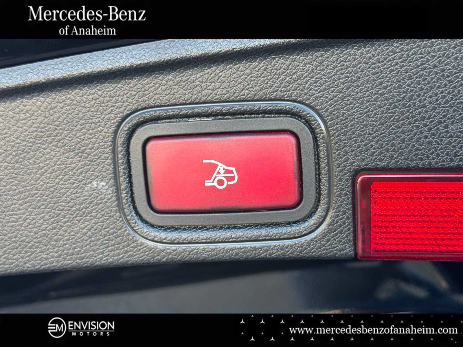 Used 2021 Mercedes-Benz C 300 Cabriolet image 17