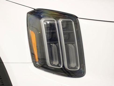 Used 2023 Kia Telluride S image 24