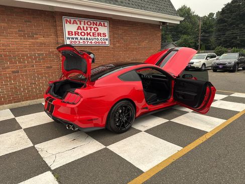 Used 2017 Ford Mustang Shelby GT350 RWD image 40