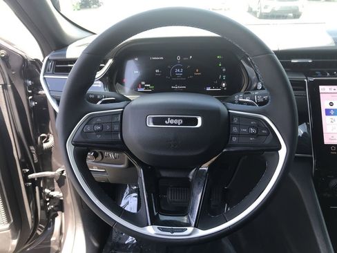 Used 2022 Jeep Grand Cherokee Trailhawk AWD/4WD image 21