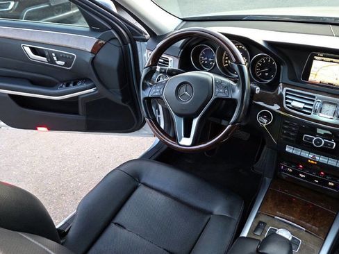 Used 2014 Mercedes-Benz E 350 4MATIC Sedan image 41