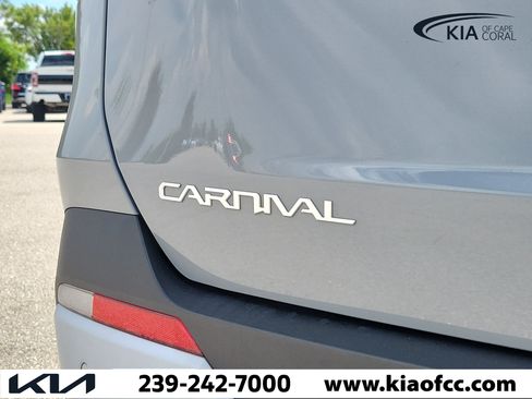 Certified 2025 Kia Carnival EX FWD image 10