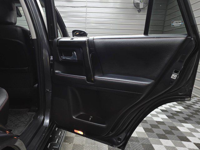 Used 2021 Toyota 4Runner TRD Off-Road Premium w/ Moonroof Package AWD/4WD image 36