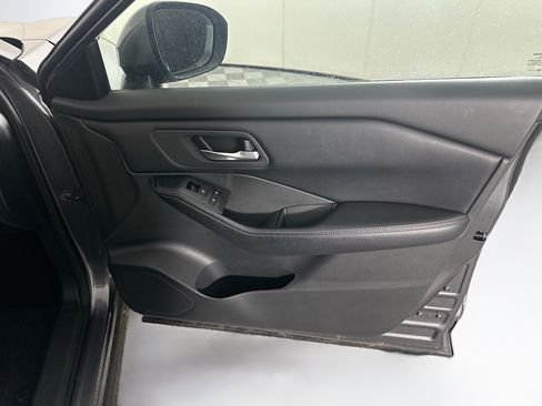 Used 2025 Nissan Rogue SV AWD/4WD image 32