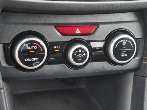 Used 2019 Subaru Crosstrek 2.0i Limited w/ Moonroof Package w/Navigation AWD/4WD image 14