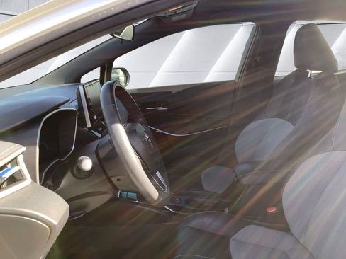 Used 2020 Toyota Corolla XSE FWD image 7