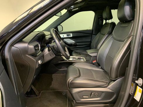 Used 2022 Ford Explorer ST w/ Equipment Group 401A image 18