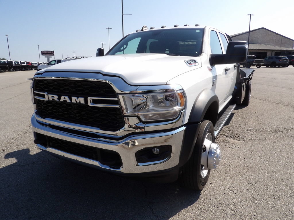 Used 2024 RAM 5500 4x4 Crew Cab image 63