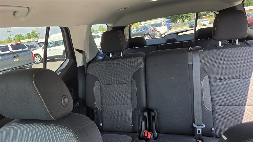 Used 2020 Chevrolet Traverse LT FWD image 11