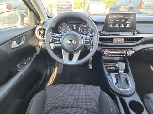 Used 2019 Kia Forte LXS image 11