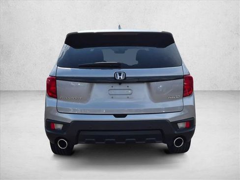 Used 2025 Honda Passport EX-L image 6
