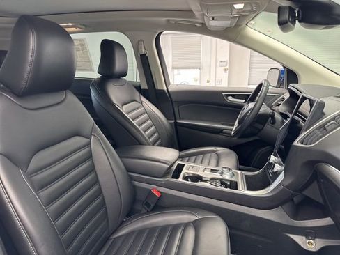 Used 2022 Ford Edge SEL w/ Convenience Package image 11