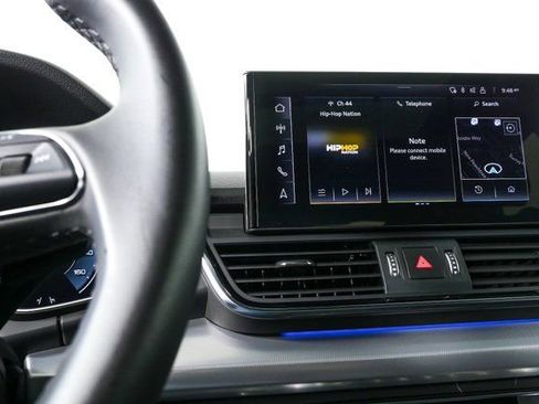 Used 2023 Audi Q5 2.0T Prestige w/ Prestige Package image 13