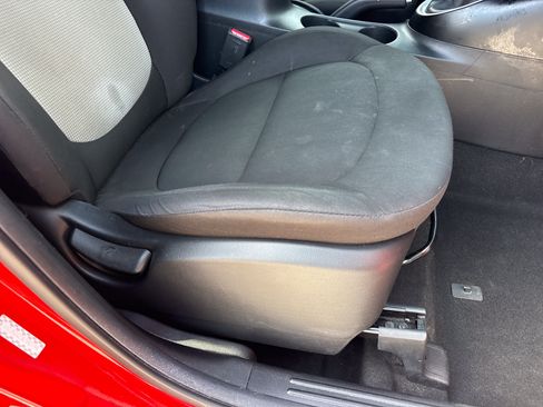 Used 2019 Kia Soul FWD image 22