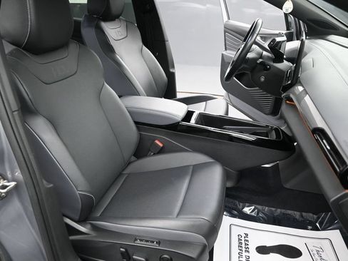 Used 2023 Volkswagen ID.4 Pro S RWD image 31