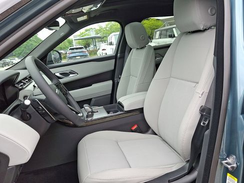 Certified 2026 Land Rover Range Rover Velar Dynamic SE image 17