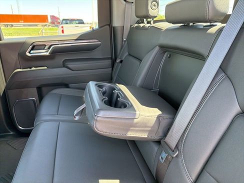 Certified 2024 Chevrolet Silverado 1500 LTZ AWD/4WD image 17