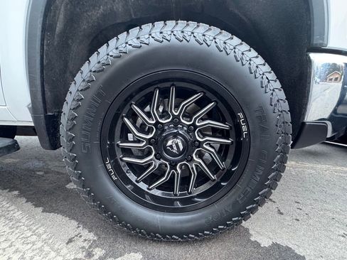 Used 2025 Chevrolet Silverado 2500 LT w/ Convenience Package image 48