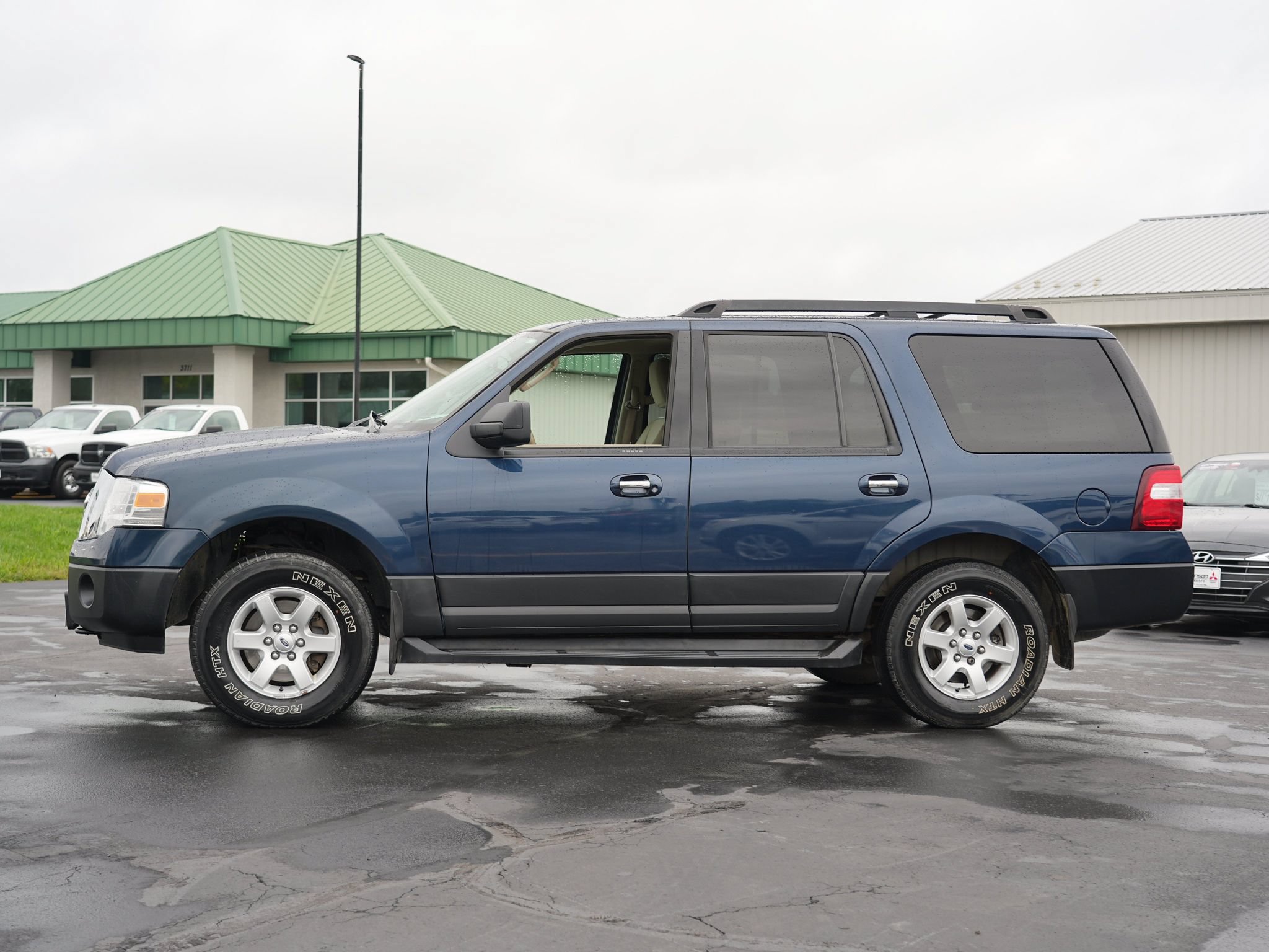 Used 2013 Ford Expedition XL AWD/4WD image 7