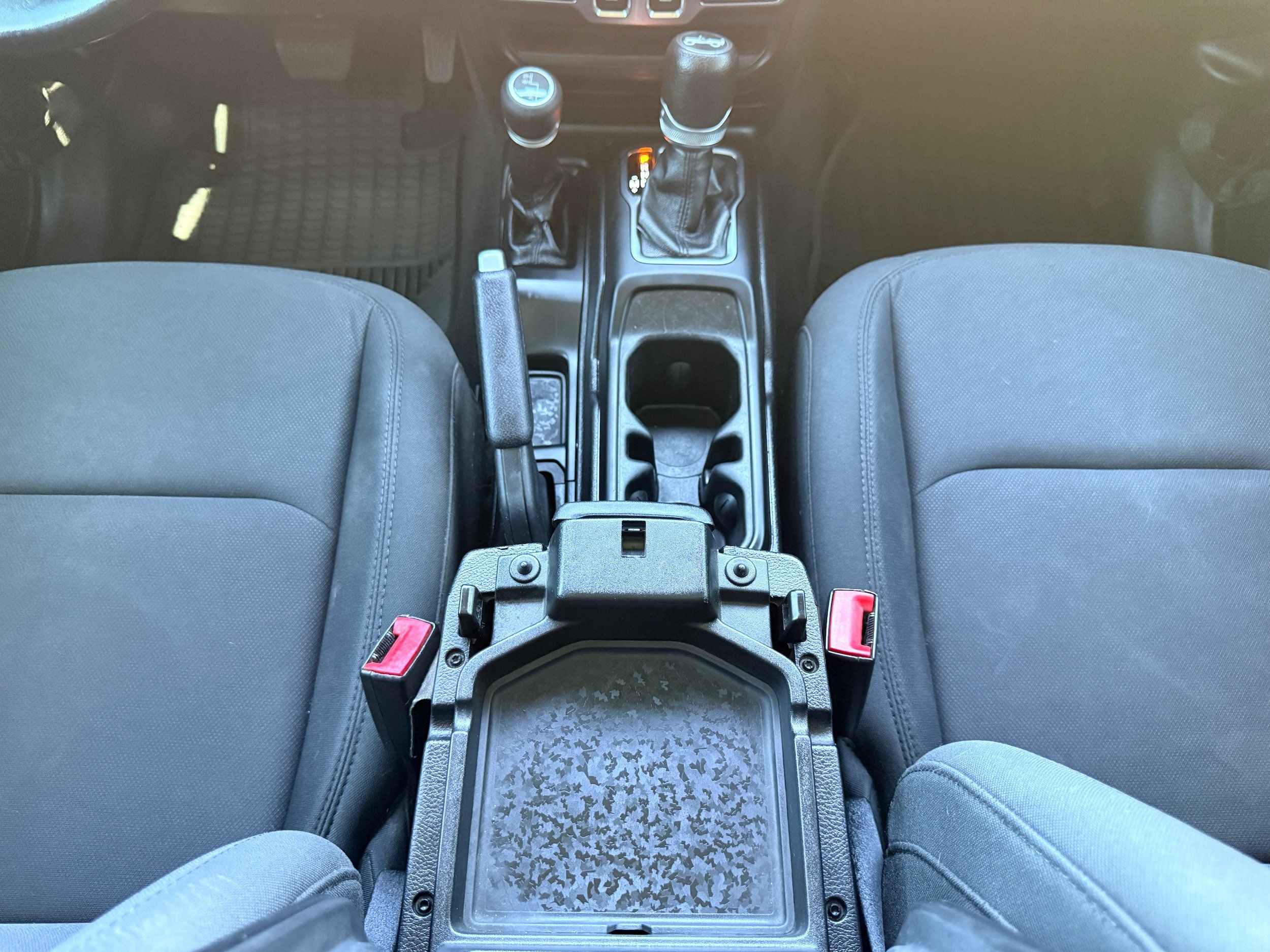 Used 2018 Jeep Wrangler Sport AWD/4WD image 17