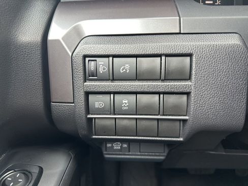 Certified 2025 Toyota Tacoma SR5 image 14