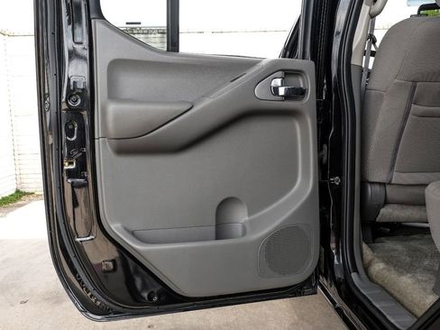 Used 2018 Nissan Frontier SV RWD image 42