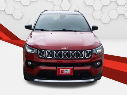 Used 2025 Jeep Compass Limited AWD/4WD image 9