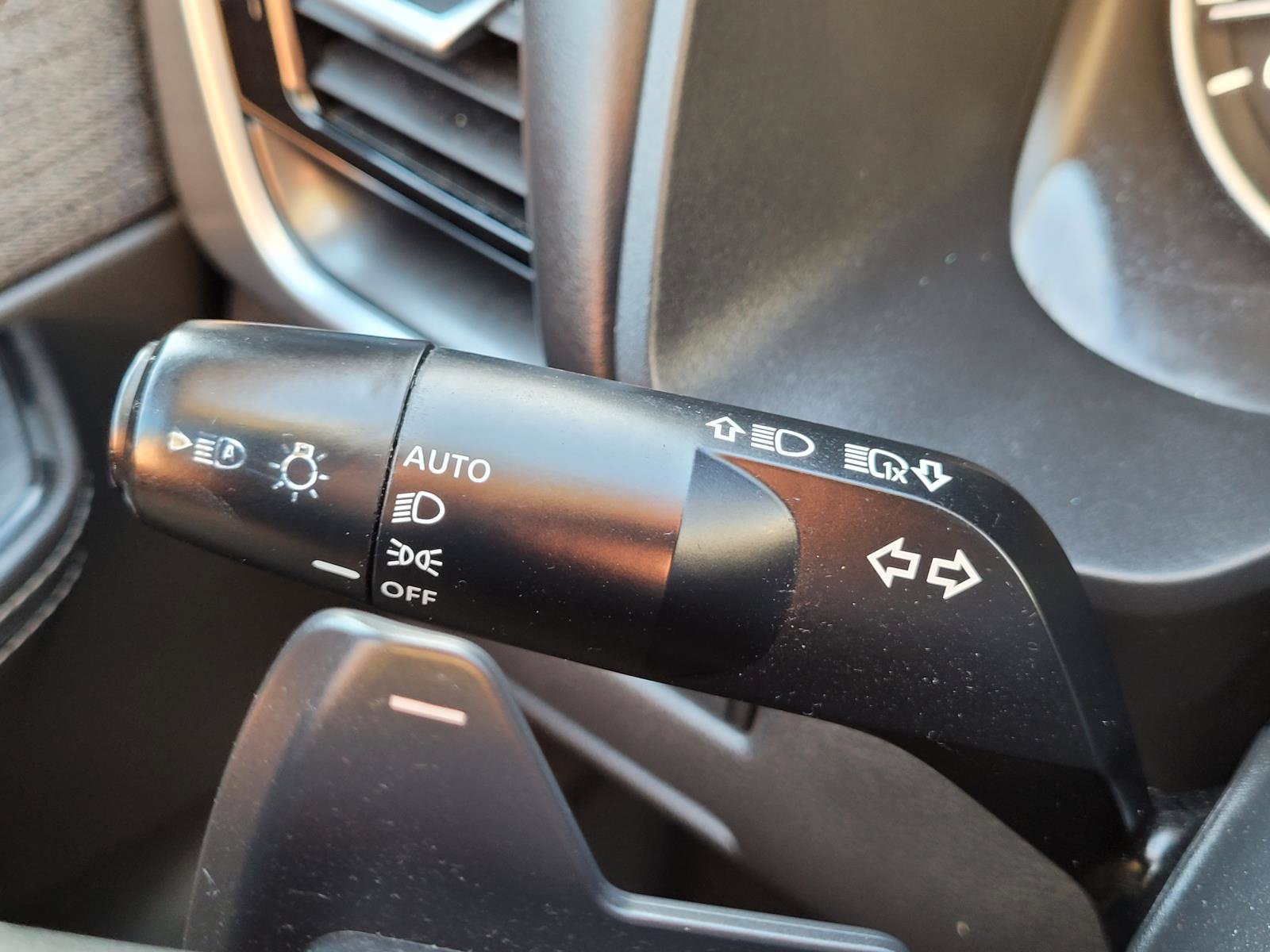 Used 2022 Nissan Rogue SV AWD/4WD image 30