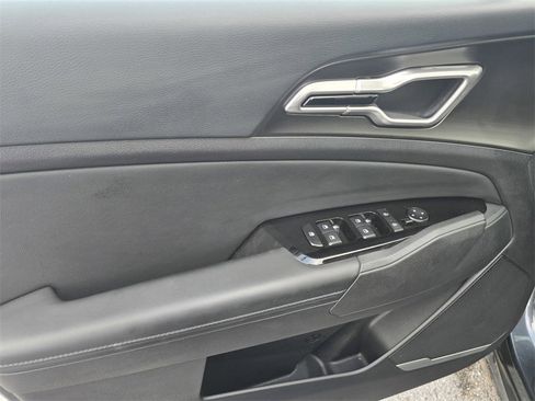 Used 2024 Kia Sportage EX image 21