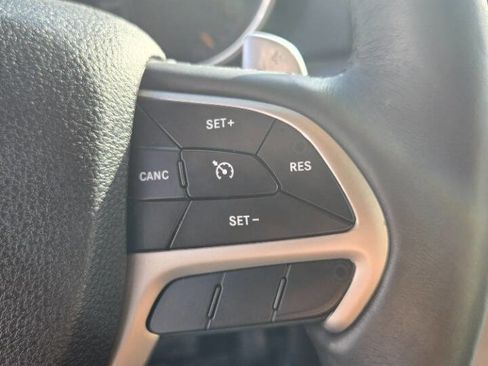 Used 2017 Jeep Grand Cherokee Limited w/ Trailer Tow Group IV image 26