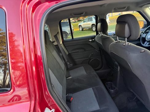 Used 2017 Jeep Patriot Sport image 22