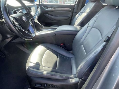 Used 2024 Buick Enclave Premium image 12