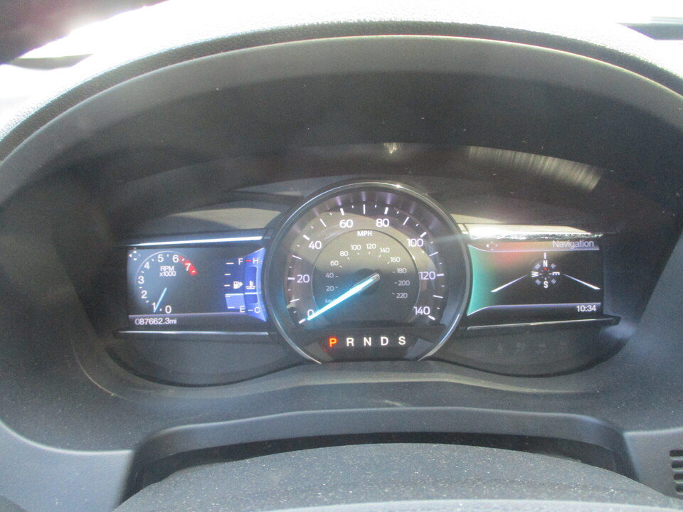 Used 2017 Ford Explorer XLT w/ Equipment Group 202A FWD image 29