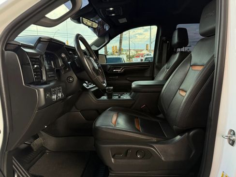 Used 2023 GMC Sierra 1500 AT4 w/ AT4 Premium Package AWD/4WD image 39
