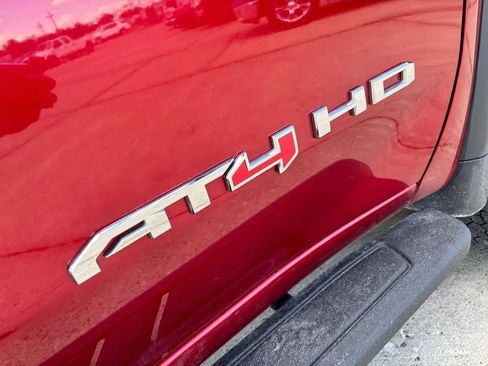 Used 2024 GMC Sierra 2500 AT4 w/ AT4 Premium Plus Package AWD/4WD image 9