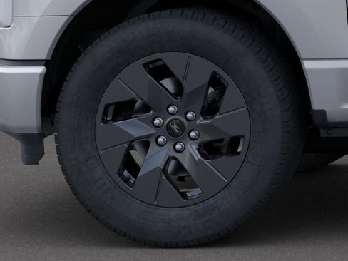 New 2023 Ford F150 Lightning XLT w/ Equipment Group 312A High image 19