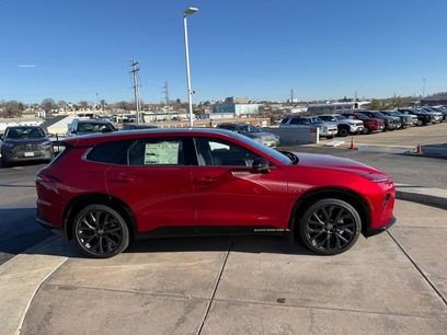 New 2025 Toyota Crown Signia Limited AWD (Natl)