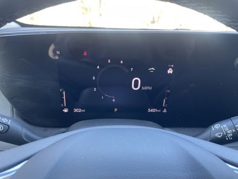 Used 2025 Buick Encore GX Sport Touring w/ Advanced Technology Package image 19